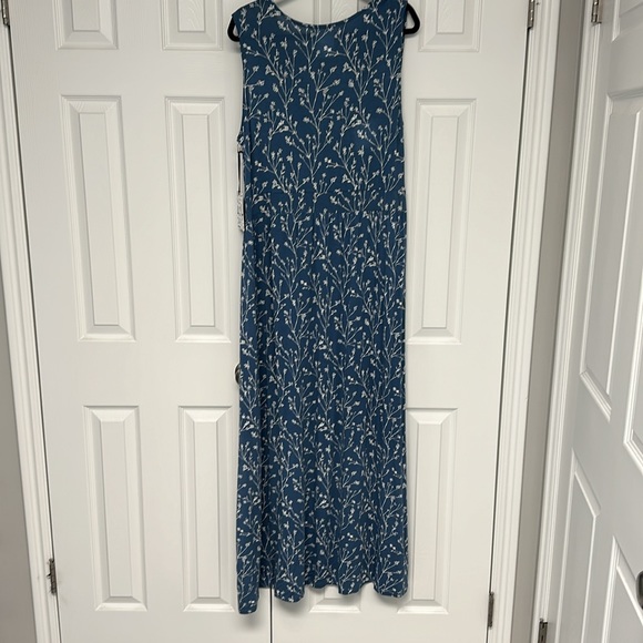 41 Hawthorn Maxi Dress - Picture 2 of 5